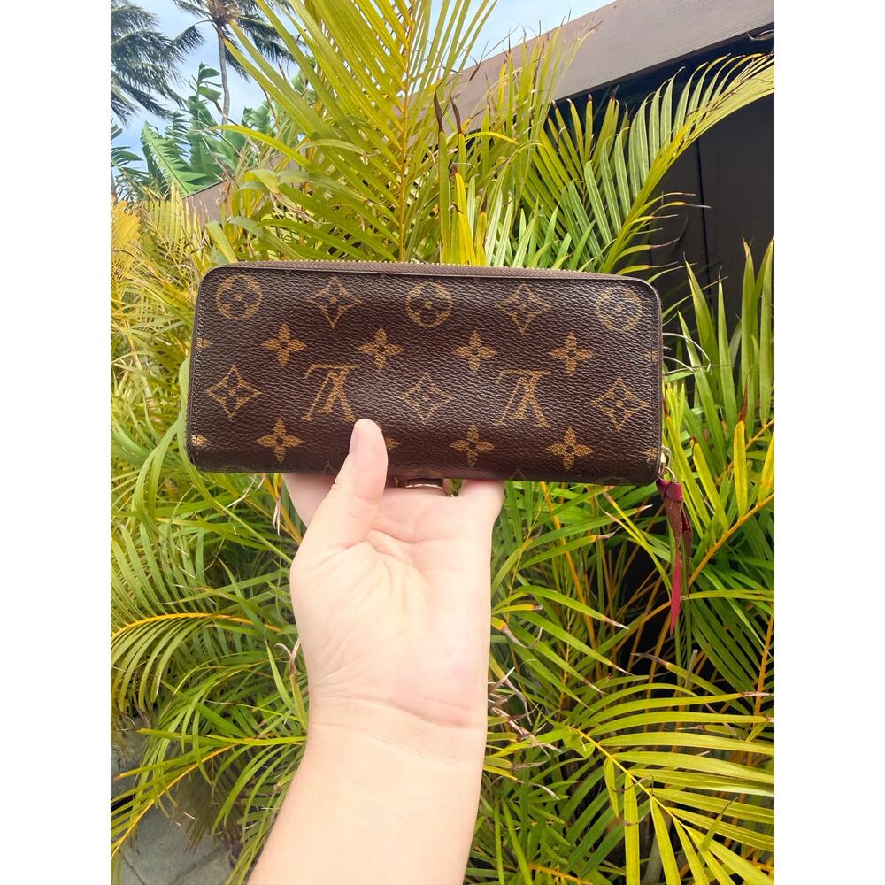 Louis Vuitton Monogram Zip-Around Wallet - Brown - Picture 7 of 8